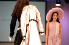Gwand 2002: Die Kollektion von Ensav La Cambre, Brüssel. (Bild: Carmela Odoni)