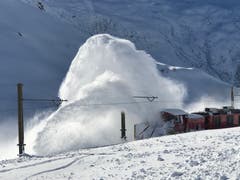 Schneeschleuder der MGB. (Bild: Bruno Leuzinger (Andermatt, 17. Januar 2019))