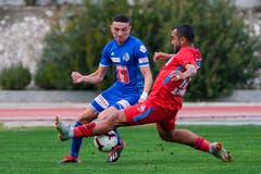 Ruben Vargas (links) im Duell mit Junior Morais. (Bild: Martin Meienberger (Coin Malaga, 17. Januar 2019))