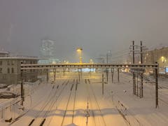 Blick von der Leonhard-Brücke: gedämpfte, ruhige Stimmung durch den Schnee. (Bild: Susanne Albrecht)