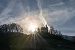 Das Wahrzeichen von Kriens mal in anderem Licht. (Bild: Hardy Konzelmann (Kriens, 16. Januar 2019))