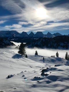 Der Nebel steigt. Sicht vom Windenpass aus Richtung Churfirsten. (Bild: Pia Hollenstein)