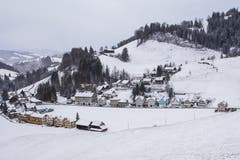 Das Dorf Dicken im Winter. (Bild: Franziska Hörler)