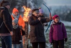Beim Robin-Hood-Contest galt es genau zu zielen. (Bild: Reto Martin)