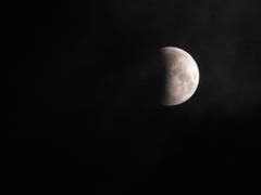 Die Mondfinsternis über Wolhusen (Bild: Josef Lustenberger (Wolhusen, 21. Januar 2019))