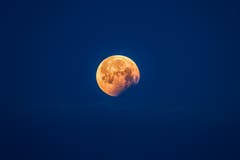 Der Blutmond über Schwellbrunn. (Bild: Paul Luciano (Schwellbrunn, 21.1.2019))