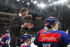 ZSC-Trainer Arno Del Curto hat Grund zum Ärger nach einer verpassten Chance seines Teams. (Bild: Patrick Straub/Freshfocus (Zürich, 25. Januar 2019))