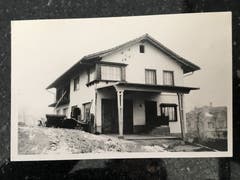 Im Jahr 1952 liess Karl Trunz die neue Werkstatt bauen. Sie steht etwas nach hinten versetzt an der Flawilerstrasse.