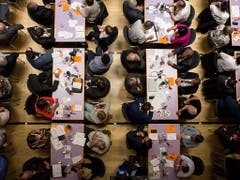 Die Delegierten der CVP Schweiz fassen am heutigen Samstag die Parolen zum verschärften Waffenrecht und zur AHV- und Steuervorlage. (Bild: KEYSTONE/ALEXANDRA WEY)