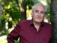 Der verstorbene französische Filmkomponist Michel Legrand wurde unter anderem durch die Filmmusik zu «Die Regenschirme von Cherbourg» und «Yentl» bekannt. (Bild: KEYSTONE/EPA/BRUNO BEBERT)