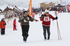 Gerhard Danioth (links) und Werner Danioth aus Andermatt geniessen das Nostalgie-Rennen. (Bild: Remo Infanger (Andermatt, 26. Januar 2019))