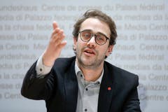 David Roth (SP), Luzern: «Wir machen Politik der hohlen Hand? Ihr macht Politik der langen Finger!» In der Debatte um das Steuergesetz griff SP-Präsident David Roth (Luzern) einen Vorwurf von Gaudenz Zemp (FDP, St. Niklausen) auf und konterte mit diesen harten Worten. (Bild: Keystone)