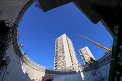 Der Bau der Verkehrsinfrastruktur ist eine Herkulesaufgabe - in jeder Hinsicht (Bild: Hansjörg Egger)
