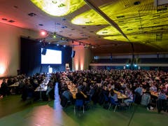 508 Delegierte kamen zur Nominationsversammlung in die Stadthalle Sursee. (Bild: KEYSTONE/ALEXANDRA WEY)