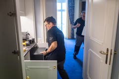 ...die Handwerker die Zimmer. Das Grand Hotel... (Bilder: Michel Canonica)