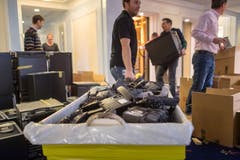 An einem Ort im Hotel wurde sogar Geld gefunden. (Bilder: Michel Canonica)