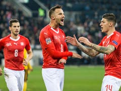 Haris Seferovic (Bildmitte) war im November gegen Belgien in der Nations League beim 5:2-Sieg der Schweiz mit einem Hattrick der vielumjubelte Matchwinner (Bild: KEYSTONE/ALEXANDRA WEY)