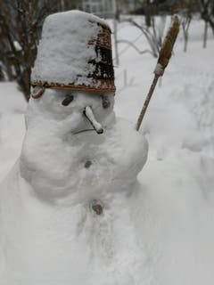 Auch für mich garstiges Winterwetter! Schneemann in Herisau. (Bild: Hanspeter Berger)