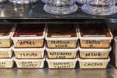 Fruchtiger Tabak kommt gut an, zum Beispiel Apfel und Traube. (Bilder: Hanspeter Schiess)