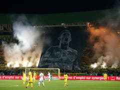 Die Eindrückliche Choreografie der Nantes-Fans zu Ehren von Sala (Bild: KEYSTONE/AP/THIBAULT CAMUS)