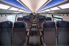 Blick in die 2. Klasse im ersten rundum erneuerten IC2000-Intercity-Zug, präsentiert von der SBB am Donnerstag, 31. Januar 2019 in Olten. (Bild: Keystone/Adrien Perritaz)