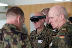 Am 200-Jahr-Jubiläum der Zentralschule in Luzern waren auch hochrangige Militärs aus Deutschland geladen.