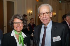 Einer der letzten Einsätze für die IHZ: Unternehmerin Brigit Fischer, zusammen mit Rechtsanwalt und Notar Adrian von Segesser. (Bild: PD)
