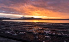 Abendrot am Zugersee. (Bild: Daniel Hegglin (Zug, 3. Januar 2019))