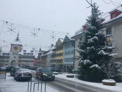 Schneefall im Städtli Willisau. (Bild: Mike Kressbach (Willisau, 5. Januar 2019))