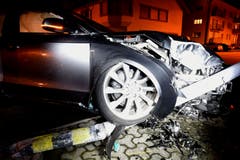 Hochdorf - 8. Januar Eine 26-jährige Autofahrerin verursachte auf der Bellevuestrasse in Hochdorf einen Selbstunfall. Verletzt wurde niemand. Der Gesamtschaden beläuft sich auf rund 35'000 Franken.