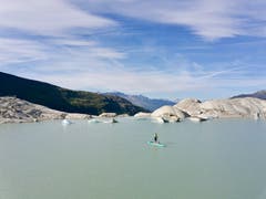 Thomas Oschwald auf der Reise zwischen Rhone- und Rheinquelle. (Bild: PD)