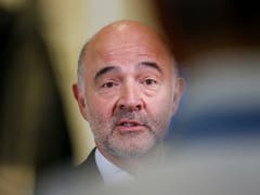 Der scheidende EU-Wirtschaftskommissar Pierre Moscovici hat am Donnerstag die EU-Liste zu den Steueroasen als einen «wichtigen europäischen Erfolg» bezeichnet. (Bild: KEYSTONE/EPA/JULIEN WARNAND)
