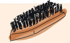 2. Leicht verschmutzte Schuhe: Trocknen, abbürsten und / oder mit einem feuchten Lappen reinigen.Stark verschmutzte Wanderschuhe: Unter lauwarmem Wasser abbürsten.