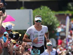 Philipp Koutny war im Vorjahr beachtlicher 15. bei seinem ersten Profi-Start auf Hawaii. Am letzten Samstag deutete er beim Ironman-Testschwimmen mit einer Zeit von 49 Minuten an, dass er in der ersten Disziplin so stark wie nie zuvor ist (Bild: KEYSTONE/EPA/BRUCE OMORI)