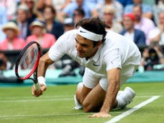 Schmerzhafte Erinnerung: 2016 musste Federer nach Wimbledon die Saison abbrechen und sich am Knie operieren lassen. Er verpasste deshalb die Olympischen Spiele in Rio, wo er unter anderem mit Martina Hingis hätte Mixed spielen wollen (Bild: KEYSTONE/AP GETTY POOL/CLIVE BRUNSKILL)