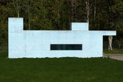 Der Mensch greift gestaltend in die Natur ein. Das Pumpenhaus vom Abwasserpumpwerk Hätterenwald. (Bild: Franz Häusler)