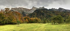 Herbstliches Heidiland bei Maienfeld. (Bild: Toni Sieber)