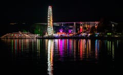 Gleich mehrere Luzerner Wahrzeichen mit dem Riesenrad als heimlicher strahlender, vergänglicher Favorit. (Bild: Stefan Kunz, Luzern, 14. Oktober 2019)
