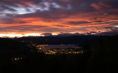 Der Föhn sorgte für ein wunderbares Morgenrot über dem Ägerital. (Bild: Daniel Hegglin, Zugerberg, 15. Oktober 2019)