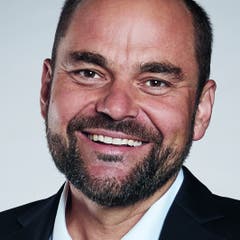 René Knobel, Tuggen, Gemeindepräsident, Totalunternehmer, 1972.nicht gewählt – 935 Stimmen