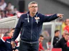 Endlich wieder siegreich: Urs Fischer feiert mit Aufsteiger Union Berlin den zweiten Saisonsieg (Bild: KEYSTONE/EPA/RONALD WITTEK)