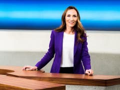 Fällt nach Velounfall kurzfristig aus: Nicole Frank, die stellvertretende Moderatorin des SRF-Politmagazins «Rundschau». (Bild: SRF)