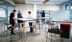 Eindrücke aus dem Innovationspark: das Team der WWZ arbeitet an neuen Ideen. (Bild: Stefan Kaiser, Rotkreuz, 30. September 2019)