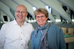 Ständeratskandidat Pietro Vernazza GLP mit Wahlhelferin Margrit Kessler. (Bild: Ralph Ribi)