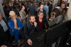 Viel Publikum im Regierungsgebäude in Luzern. (Bild: Eveline Beerkircher, Luzern, 20. Oktober 2019)