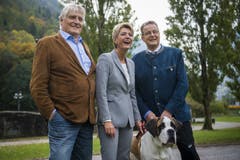 Bundesrätin Karin Keller-Sutter mit Leonard Gianadda (links) von der Gianadda Foundation und der Walliser Ständerat Jean-René Fournier. (Bild: Keystone/Jean-Christophe Bott)