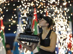 Das Jahr mit einem Feuerwerk begonnen: Im Februar gewann Bencic das glänzend besetzte Turnier in Dubai und lag danach fast konstant auf Masters-Kurs (Bild: KEYSTONE/AP/KAMRAN JEBREILI)