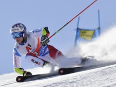Marco Odermatt deutet seine Ambitionen mit Platz 3 im ersten Lauf an, büsst im zweiten aber zehn Plätze ein (Bild: KEYSTONE/GIAN EHRENZELLER)