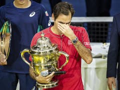 Nach seinem Jubiläums-Titel wird Roger Federer emotional (Bild: KEYSTONE/ALEXANDRA WEY)