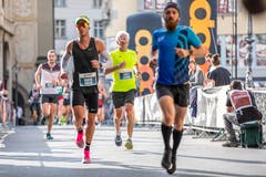 Läufer in der Altstadt. (Bild: Patrick Hürlimann, Luzern, 27. Oktober 2019)